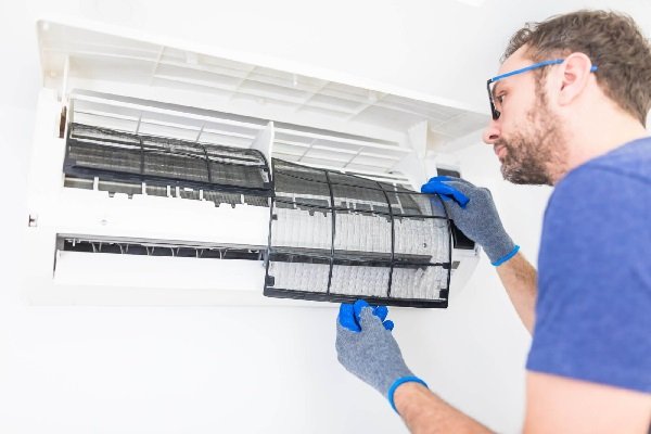 Expert Tips for Selecting the Best Commercial Air Conditioning Services